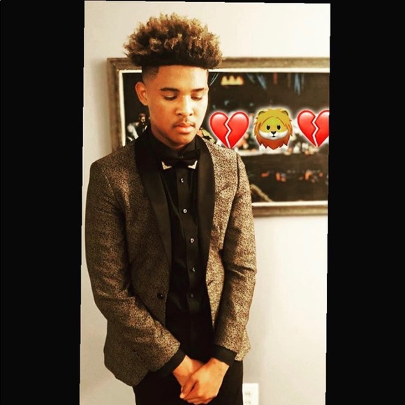 Profile Picture of Joshwa Mcnabb (@joshwamcnabb) on Poshmark