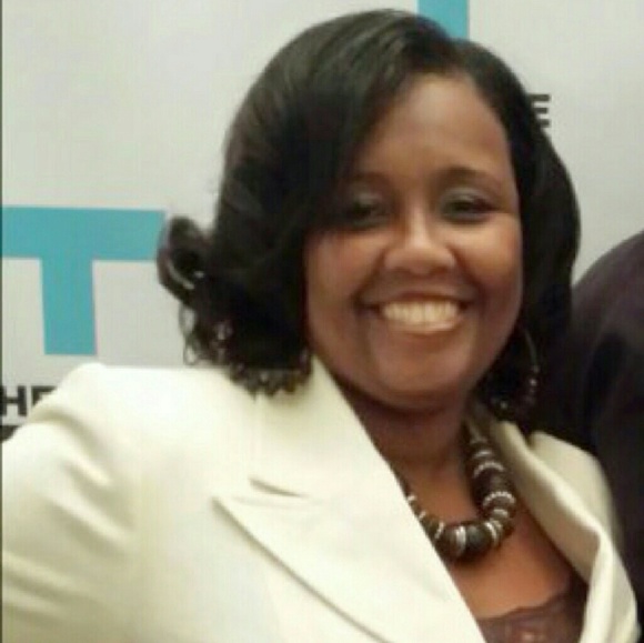 Profile Picture of Candace Eckols (@cand74) on Poshmark