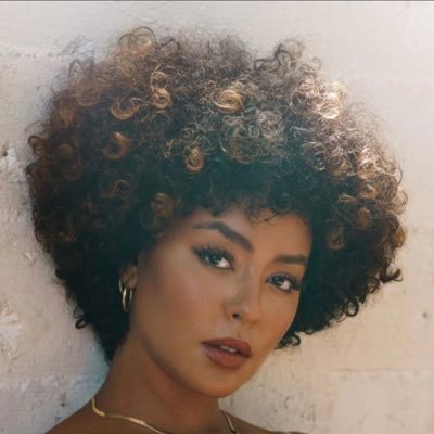 Profile Picture of Ebonique (@LoveEbonique) on Twitter