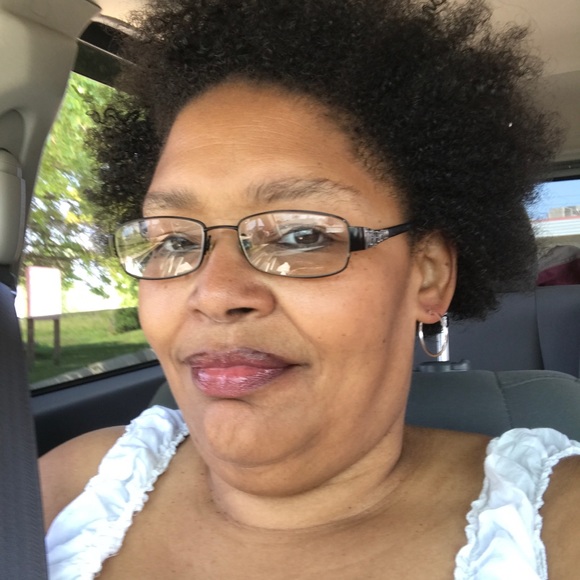 Arnetta Marquez - Poshmark Profile Picture of Arnetta Marquez (@ladikez) on Poshmark