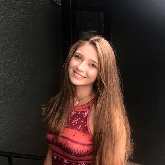 Profile Picture of Sage Caskey (@sagec05) on Poshmark