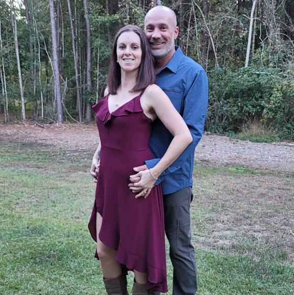 Profile Picture of Dora Sims brown (@lilbitoluv80) on Poshmark