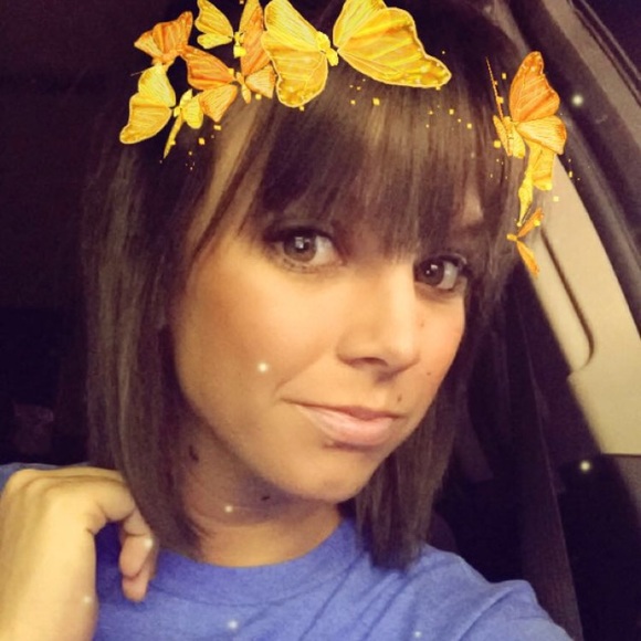 Profile Picture of Demi Ranallo (@dlranallo) on Poshmark