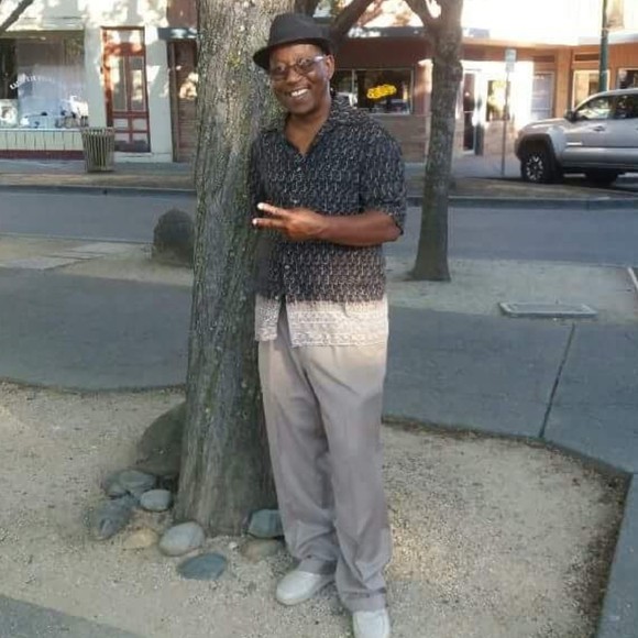Profile Picture of Hubert Williams (@daddyknows90) on Poshmark