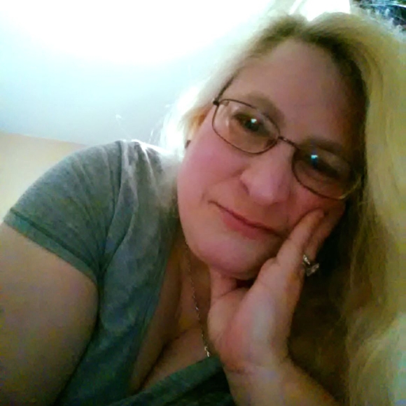 Profile Picture of Shawn Erickson (@shawnee48) on Poshmark