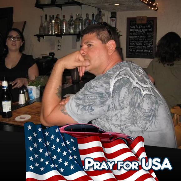 Profile Picture of Dave Golowski (@davegolowski) on Poshmark