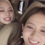 Profile Picture of Jensoo  | 𝘒𝘪𝘮 𝘛𝘸𝘪𝘯𝘴 | 💜🐰💙🐱 (@jensooofficial) on Instagram
