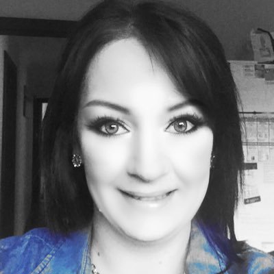 Profile Picture of Carol Angrave (@mumma_drummer) on Twitter