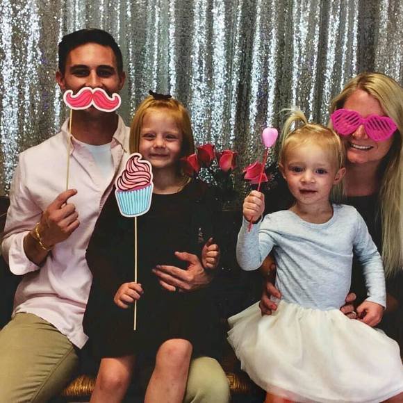 Profile Picture of Andrew Reny (@therealreny1) on Poshmark