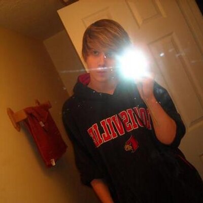 Profile Picture of Aaron Larimore (@akljnm1115) on Twitter