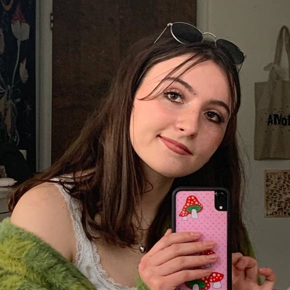 Profile Picture of Maddie Reath (@madpiejones19) on Poshmark