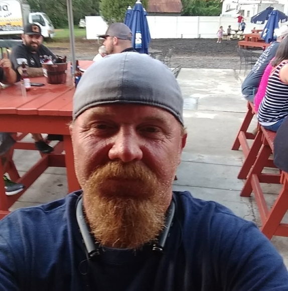 Profile Picture of Terry Blenis (@terryblenis) on Poshmark