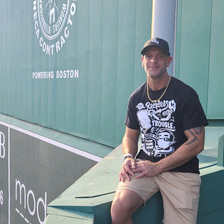 Profile Picture of Michael Sarno (@sarno.mike) on Tiktok