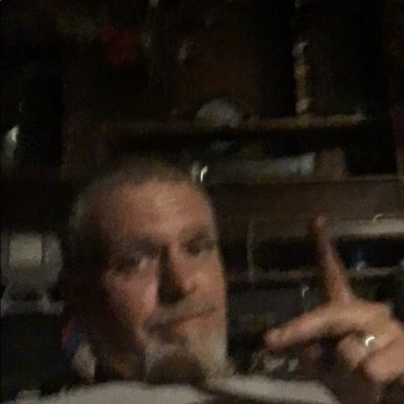 Profile Picture of Robert Sage (@robertsage) on Poshmark