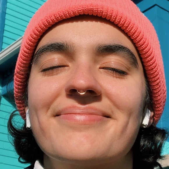 Profile Picture of Ellen Nikbakht (@enikbakht) on Poshmark