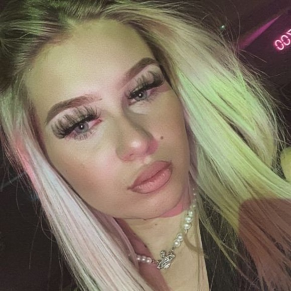 Profile Picture of Zuzanna Jagoda (@zmarusak420) on Poshmark