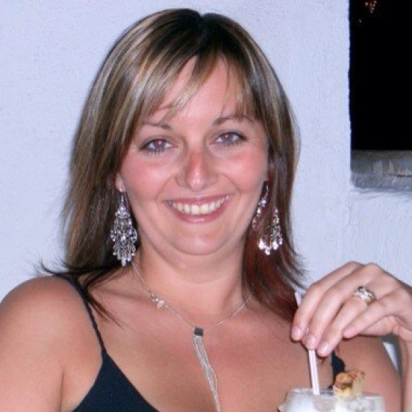 Profile Picture of Lorna Petchey (@petch977) on Poshmark