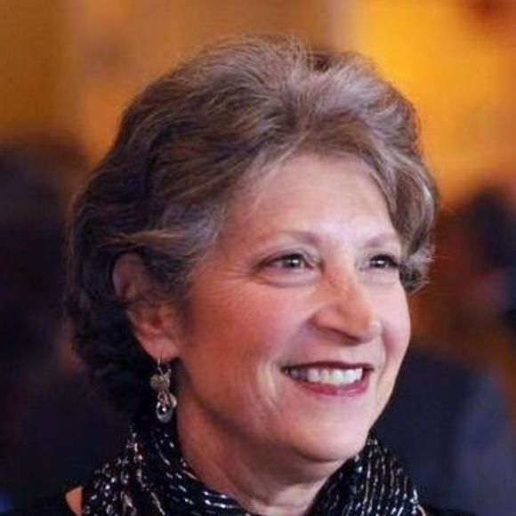 Profile Picture of Susan Lesser (@q_sie) on Poshmark