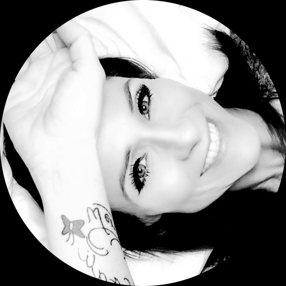 Profile Picture of Katherine Hevle (@katsbs71) on Poshmark