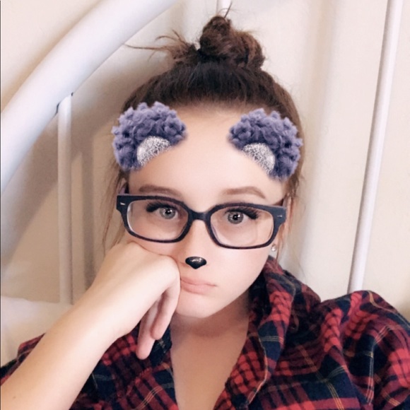 Profile Picture of Hailey Quinn (@haileyquinn2018) on Poshmark