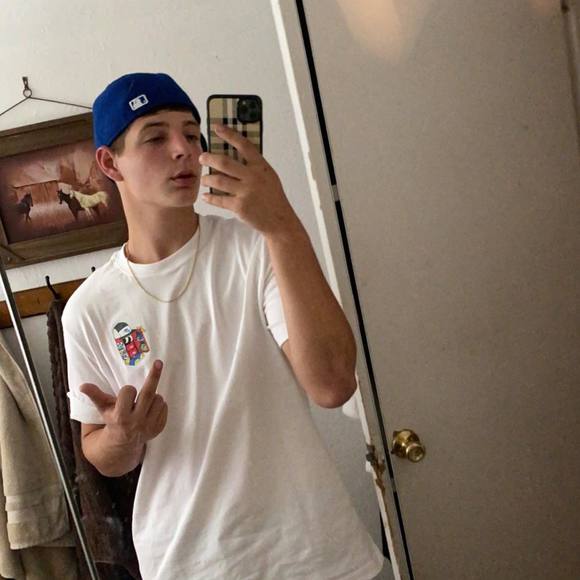 Profile Picture of Alan Rosand (@alanrosand) on Poshmark