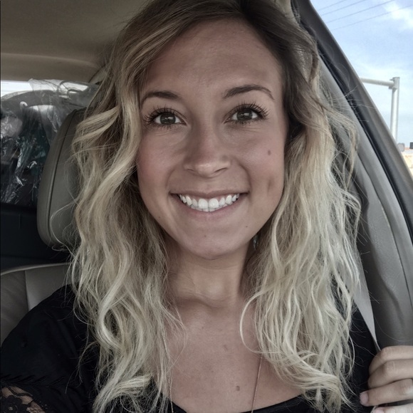 Profile Picture of Kayla Mcarthy (@kkindle13) on Poshmark