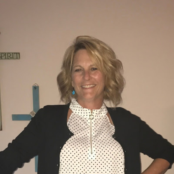 Profile Picture of Denise Patocka (@denise_patocka) on Poshmark