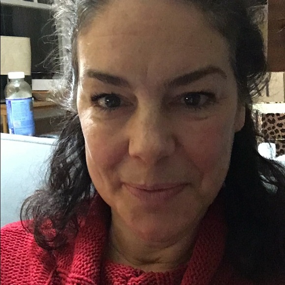 Profile Picture of Jessica Biggie (@sassoften) on Poshmark