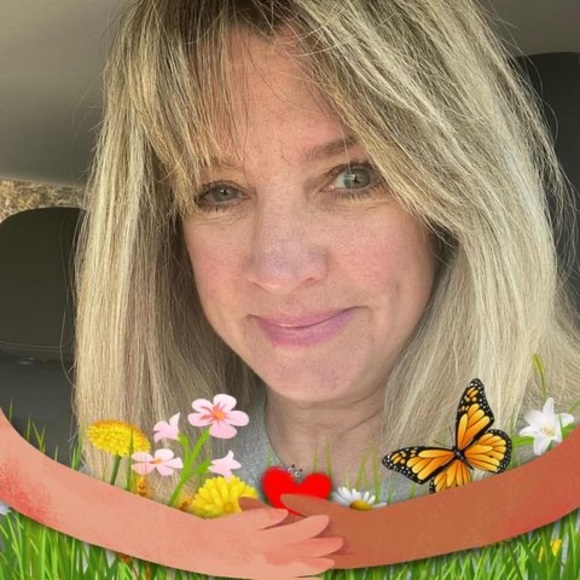 Profile Picture of Cathy Berardicurti (@sweettooth0329) on Poshmark