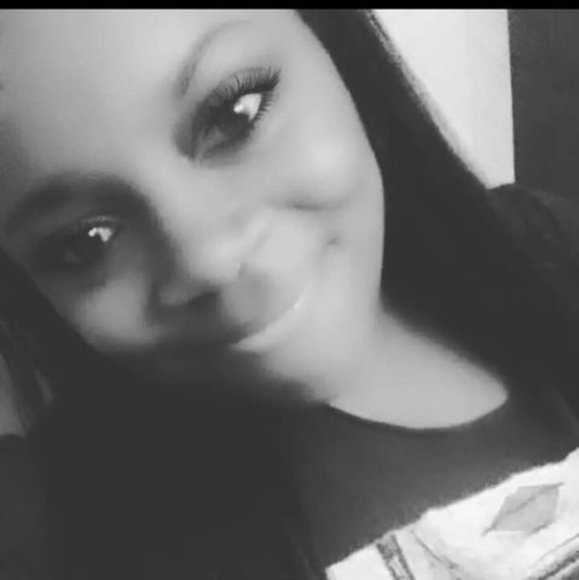 Profile Picture of Danielle Hightower (@hightowerd841) on Poshmark
