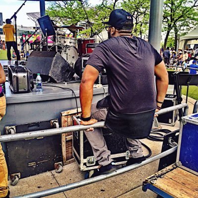 Profile Picture of Sean  Samuels (@_SEANsams) on Twitter