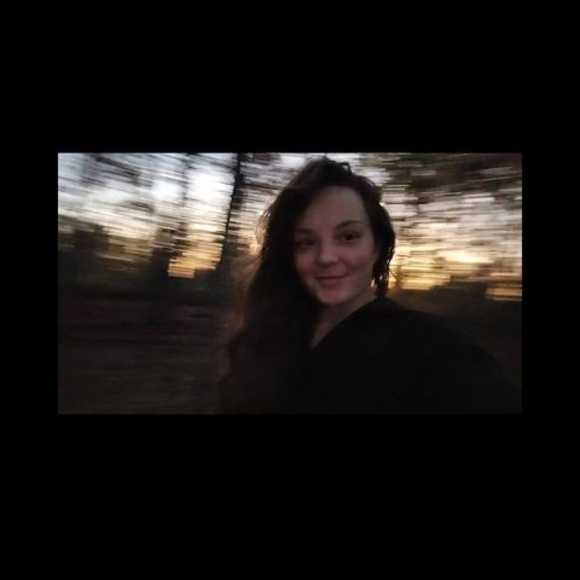 Profile Picture of Danielle Carroll (@dvcarroll87) on Poshmark