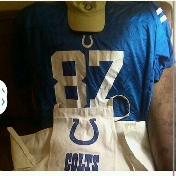 Profile Picture of Tony Prince (@vegaredd) on Poshmark