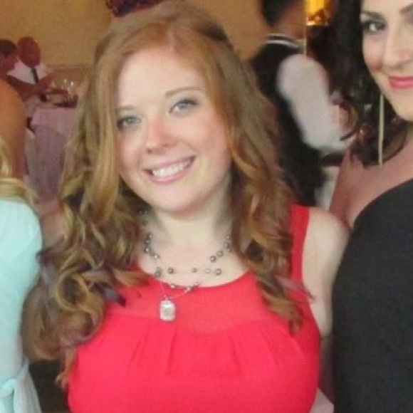 Profile Picture of Jenna Calder (@jenna732) on Poshmark