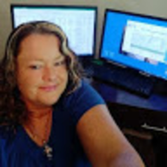 Profile Picture of Derlene Boris (@derleneboris70) on Poshmark