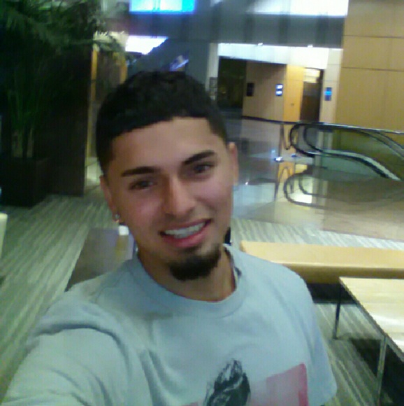 Profile Picture of Kevin Pereira (@catracho18) on Poshmark