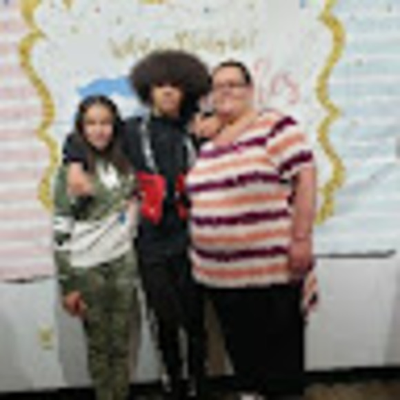 Profile Picture of Christina Bonney (@christinabon963) on Poshmark