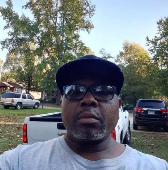 Profile Picture of Adrian Massey (@adrianmassey4) on Poshmark
