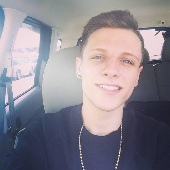 Profile Picture of Jeremy Billings (@jeremy1997420) on Poshmark