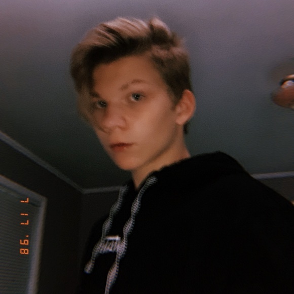 Profile Picture of Jacob Willoughby (@wllloughby) on Poshmark