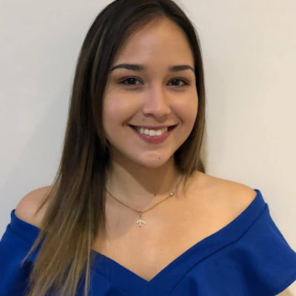 Profile Picture of María josé Saltos (@majosaltos20) on Poshmark