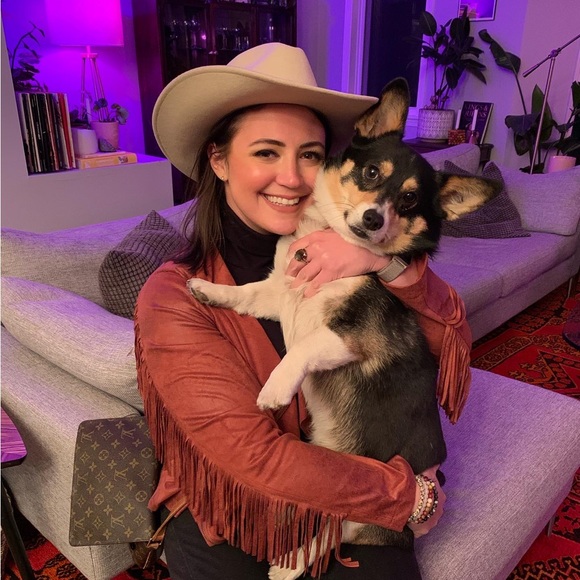 Profile Picture of Jessica Hauert (@wildwestjess_) on Poshmark