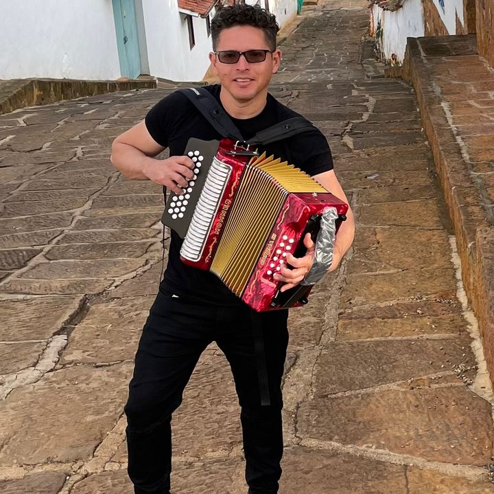 Profile Picture of Caraballo (@caraballooficial) on Tiktok