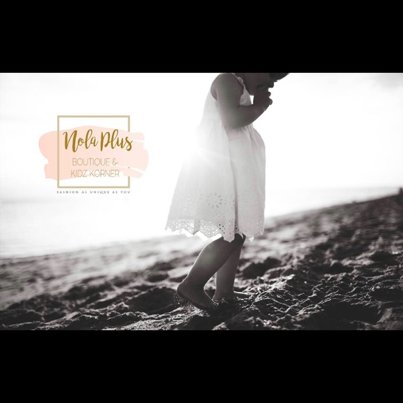 Profile Picture of Mechele Snedecor (@mechelesmith100) on Poshmark