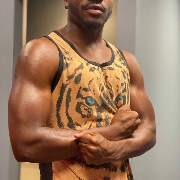 Profile Picture of Damon Roberts (@damonrob5509) on Poshmark