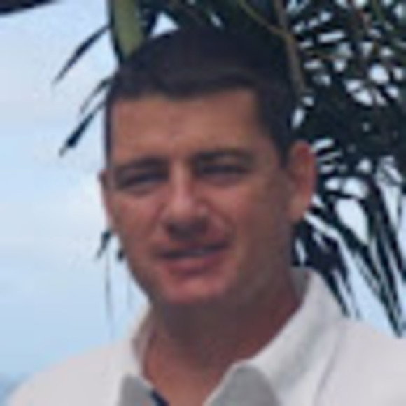 Profile Picture of Barry Case (@barrycase) on Poshmark