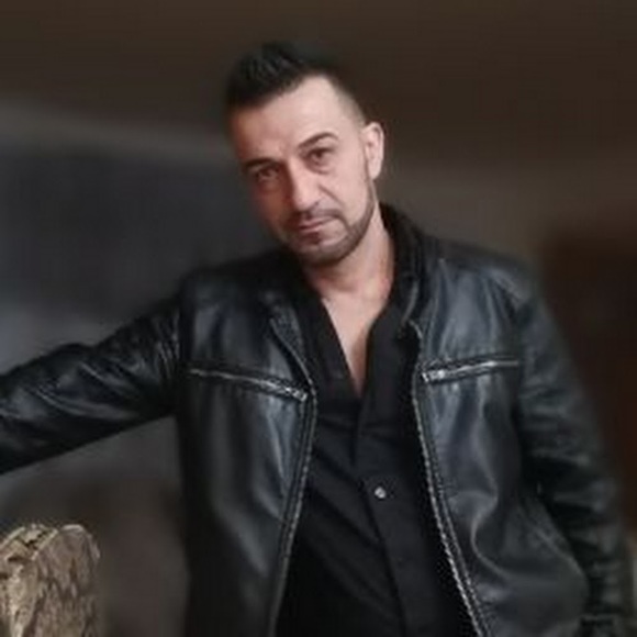 Profile Picture of Sargon Korkis (@sargonkorkis) on Poshmark