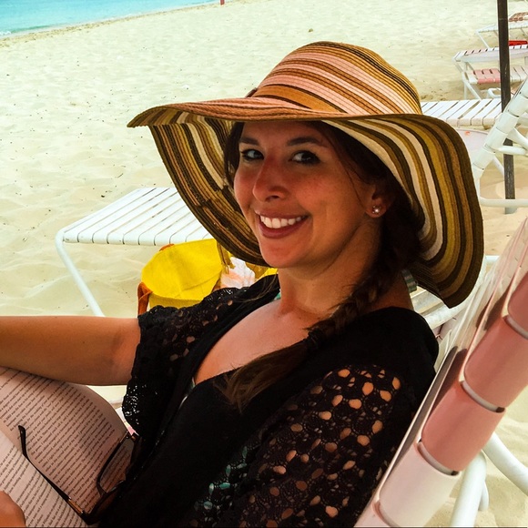 Profile Picture of Char Callaway (@charcallaway) on Poshmark