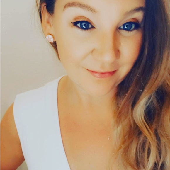 Madalyn Bruegging - Poshmark Profile Picture of Madalyn Bruegging (@maddybruegging) on Poshmark