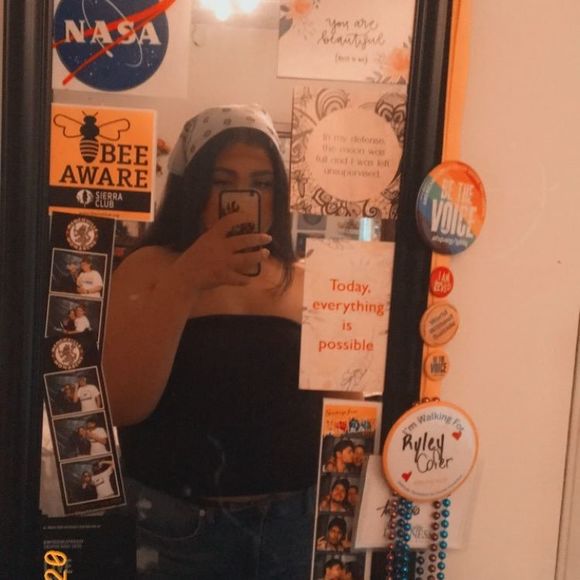 Profile Picture of Adreanna Cruzeta (@tanamongeaufan) on Poshmark